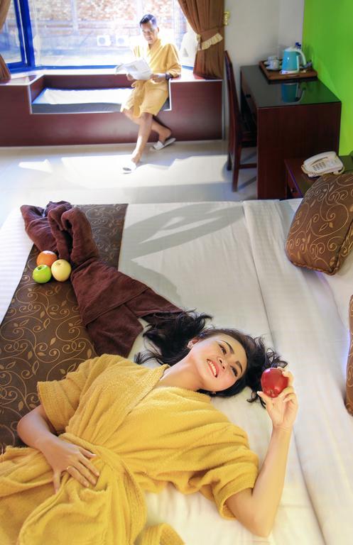 Grand Hotel จัมบี ภายนอก รูปภาพ