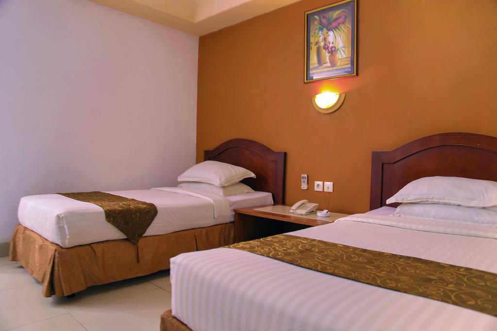 Grand Hotel จัมบี ภายนอก รูปภาพ