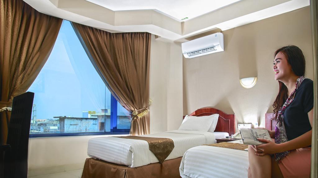 Grand Hotel จัมบี ภายนอก รูปภาพ